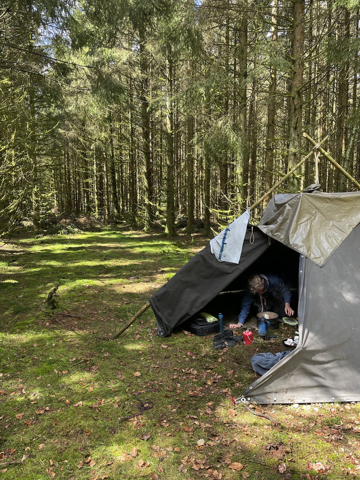 Pfingsten Zelten.jpg